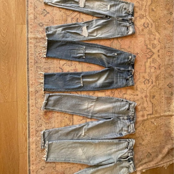 Old navy straight jeans - Picture 2 of 2